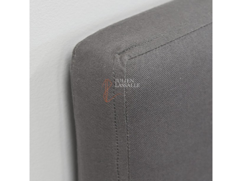 Tête de lit personnalisée Alice, finition surpiquée.