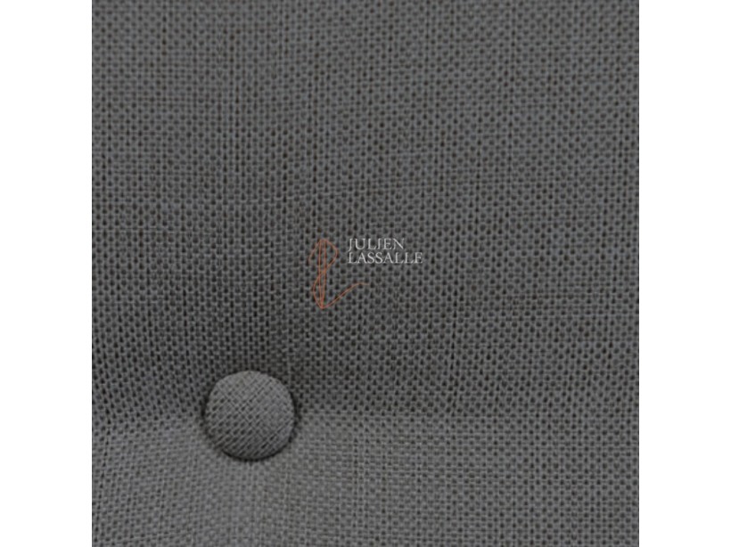 Tête de lit personnalisée Chloé, finition boutonnée.